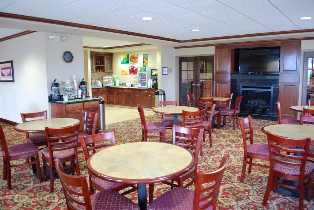 Clarion Pointe Sioux Falls Airport Exterior foto